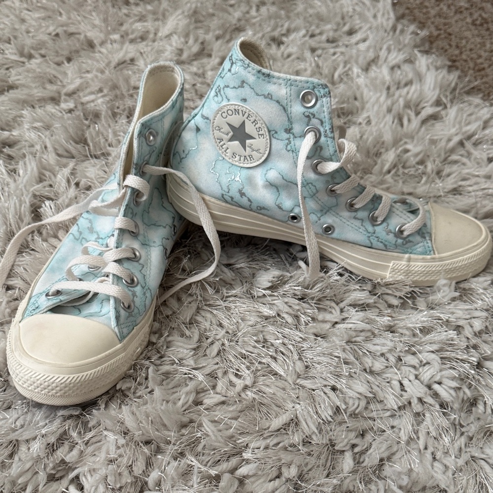 Converse High-Tops in Light Blue and White